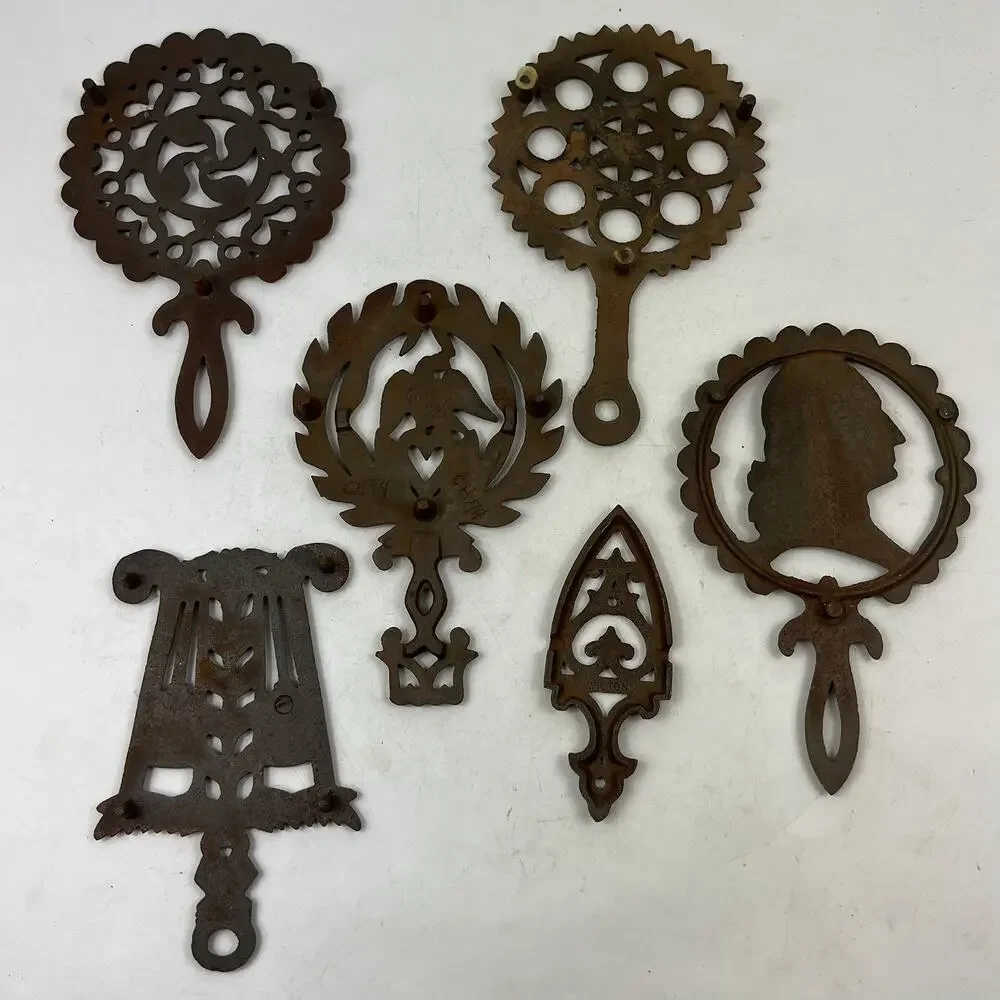 Unbranded vintage cast